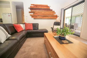 Abenaki - pet friendly in central Bright - Image 3