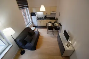 Apartment-Ensuite with Bath-Courtyard view - Image 5