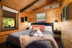 Cozy Cabin w/ Hot Tub 15 Min to Shenandoah Trails - Image 3