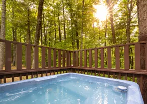 Cozy Cabin w/ Hot Tub 15 Min to Shenandoah Trails - Image 5