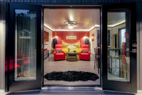Fabulous Fourth Ward Flat - Image 2