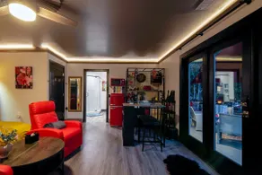 Fabulous Fourth Ward Flat - Image 4