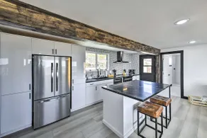Hilltop Oasis w/ Sweeping Landscape Views - Image 3