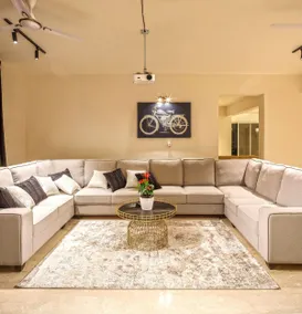 Golf View Home by StayJade Luxury HugeLawn4BHK - Image 2
