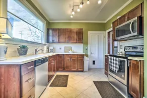 Charming & Family-Friendly Zanesville Home! - Image 2