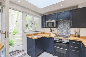 Bankside Cottage - Image 2