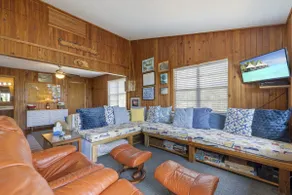 Secluded waterfront pine cabin - Image 2