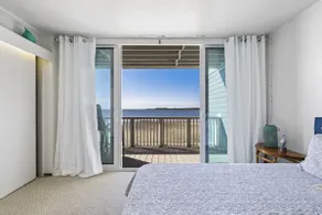 Island View: Gulf Front - Image 3