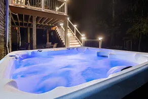 Fire Pit-Theater-Arcades-Hot Tub-Dogs Welcome - Image 3