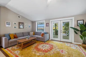 Rains Cottage: Waterfront - Image 3