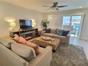 Frank's Pismo Beach House: Steps to Sand & Surf - Image 2