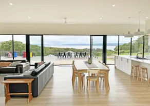 Kwoorabup Views: Luxury home with inlet views - Image 3