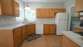 Tranquil retreat close to downtown Wake Forest! - Image 3