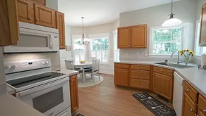Tranquil retreat close to downtown Wake Forest! - Image 5