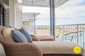 Spacious 2 bedroom Whitsunday Waterfront Penthouse - Image 5