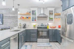 The Garay Townhome w/Contemporary Vibes - Image 3