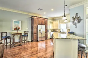 Corpus Christi Home w/ Golf Cart: Walk to Beach! - Image 2
