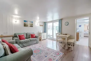 Rose Cottage by Winterton Cottages - Image 4