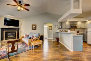 Cozy Country Retreat • Fireplace• Patio•Star/Eagle - Image 5