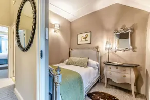 Stylish dog friendly holiday cottage in the Cotswolds - Lilly Bee Cottage - Image 4