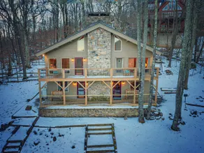 Beech Mountain Walk to Slopes Sleeps 9 Pet Friendly - Image 5