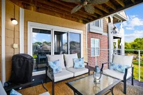 Bay Breeze by SoCharm | Luxurious Waterfront Condo - Image 5