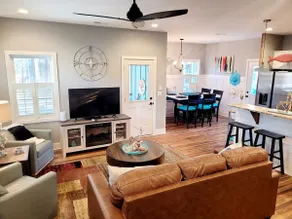 Sugar Shack - Rustic charm meets modern amenities! - Image 5