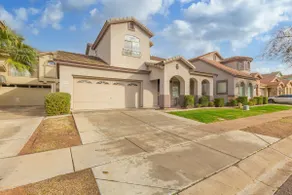 San Michelle Luxury Escape -Mesa - Image 2