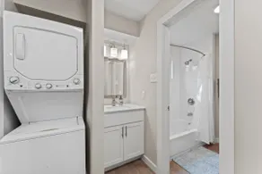 Stylish Modern Studio Close to Downtown and Domain - Image 4