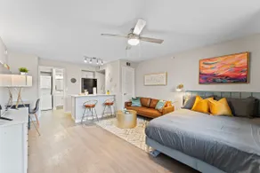 Stylish Modern Studio Close to Downtown and Domain - Image 3
