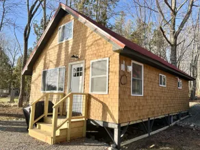 The Hideout Cabin | Steps to the Beach - Image 2