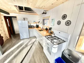 The Hideout Cabin | Steps to the Beach - Image 3