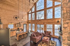 Paddle Ready: Hayward Lake View Retreat w/ BBQ - Image 2