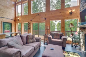 Paddle Ready: Hayward Lake View Retreat w/ BBQ - Image 4