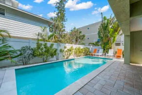 Family Tides – AMI Two-Unit Retreat w/ Pool, Rooftop Deck & Gulf/Bay Views - Image 5