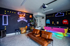 420Friendly_HotTub_12kGameArcade_WineBar_5Bed - Image 2