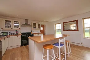 Salton Lodge - Image 4