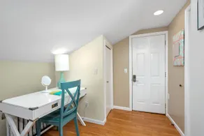 Riverview apt. in heart of downtown Saugatuck! - Image 5