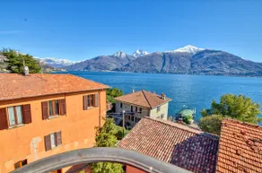 1-Bedroom Lake View Apartment Endless Summer - Image 4