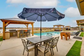 Hot Tub & Sauna: Lakefront Wichita Falls Home! - Image 2