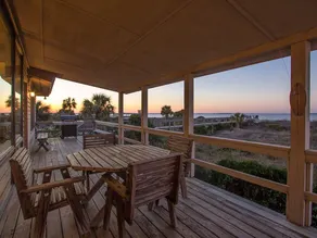 Stort hjem ved North Tybee ved stranden med smuk udsigt over stranden og bugten - Image 3