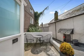 Perfect south facing cottage overlooking Mevagissey Harbour and across the bay. - Image 4