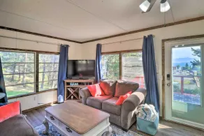 Cozy Lakeside Home w/ Lake & Mountain Views! - Image 4