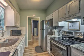 Stellar Fort Walton Retreat ~ 2 Mi to Beach! - Image 3