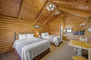 Bryce Canyon Log Cabins - Image 3
