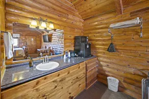Bryce Canyon Log Cabins - Image 5