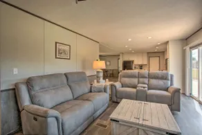 Family-Friendly Madill Home: Peaceful Setting - Image 5