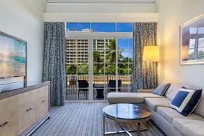Sapphire by VIAC - Breathtaking 2BR Unit Set @ Ritz Carlton-Biscayne - Image 5