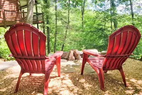 Blue Ridge Cozy Cabin King Bed Hot Tub & Dog Friendly - Image 4