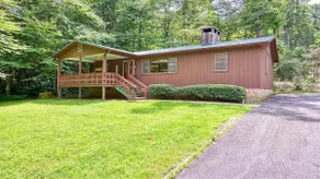 Creekside Cabin|Indoor Pool+Hot Tub|Walk to Dining - Image 3